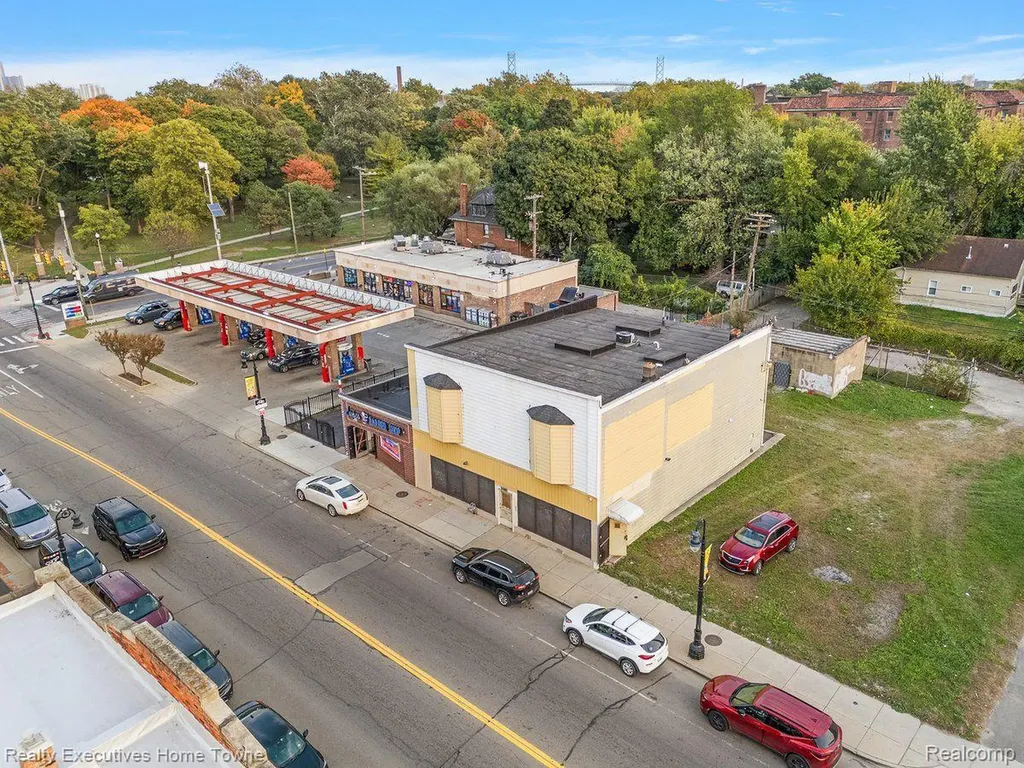 4435 W Vernor Detroit City MI 48209