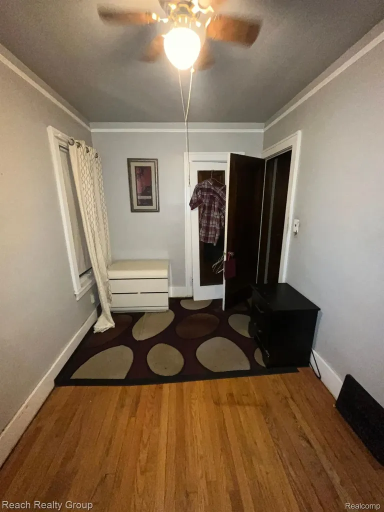 15782 Ohio Street Detroit City MI 48238