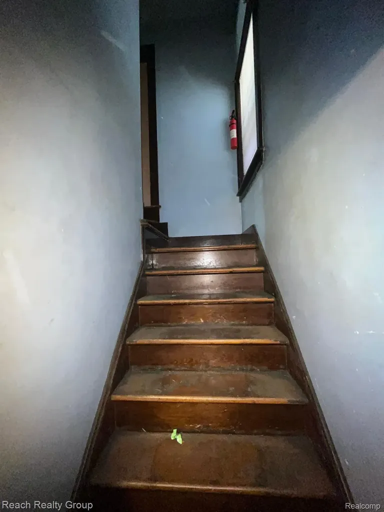 15782 Ohio Street Detroit City MI 48238