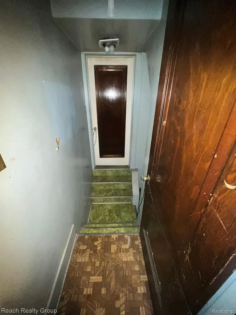15782 Ohio Street Detroit City MI 48238