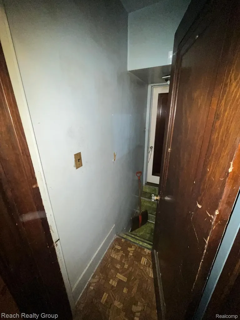 15782 Ohio Street Detroit City MI 48238