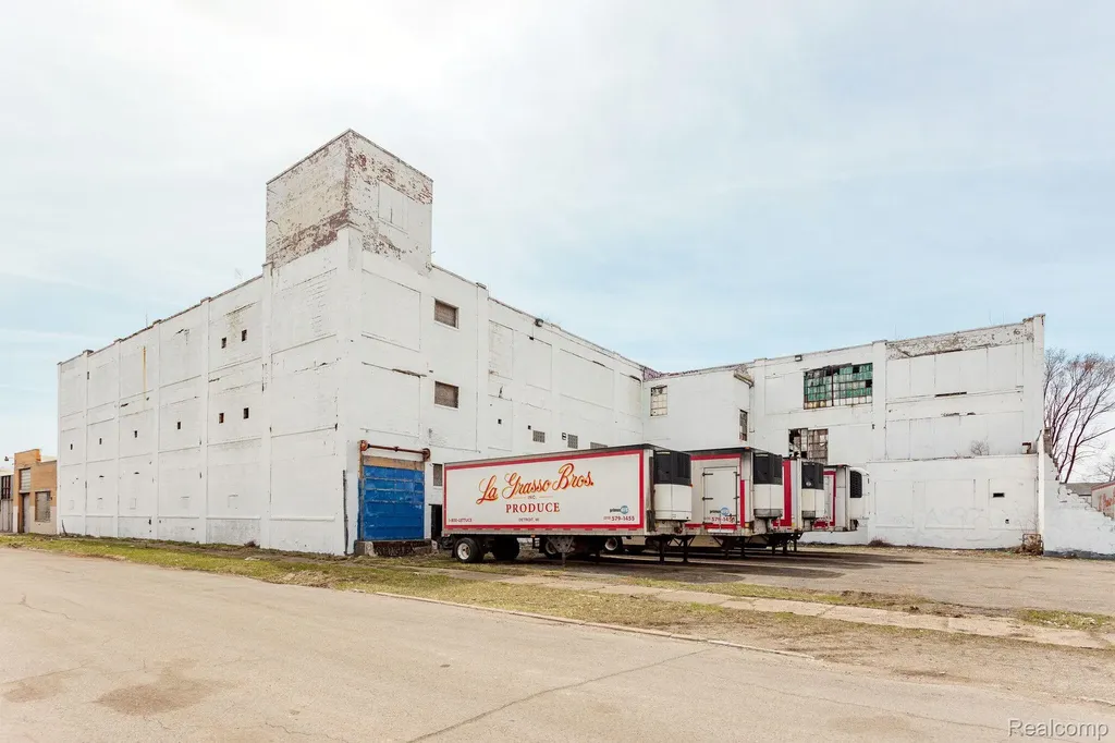 5151 Bellevue Street Detroit City MI 48211