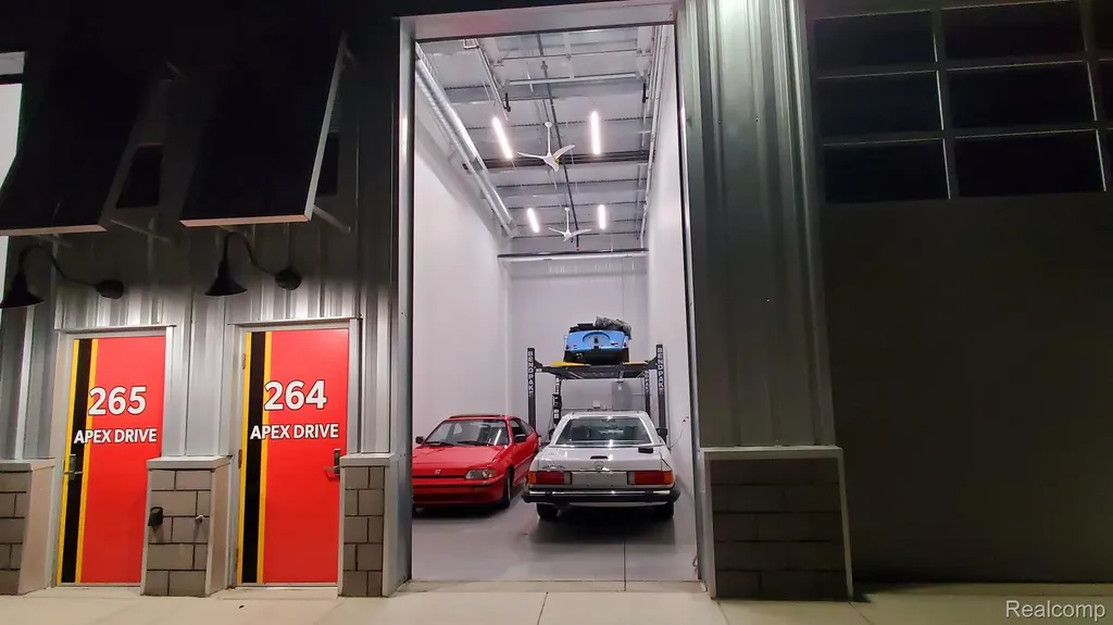 264 Apex Drive Pontiac City MI 48341