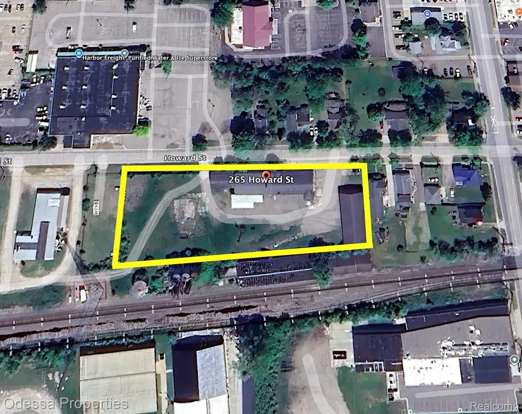 265 Howard Street Lapeer City MI 48446