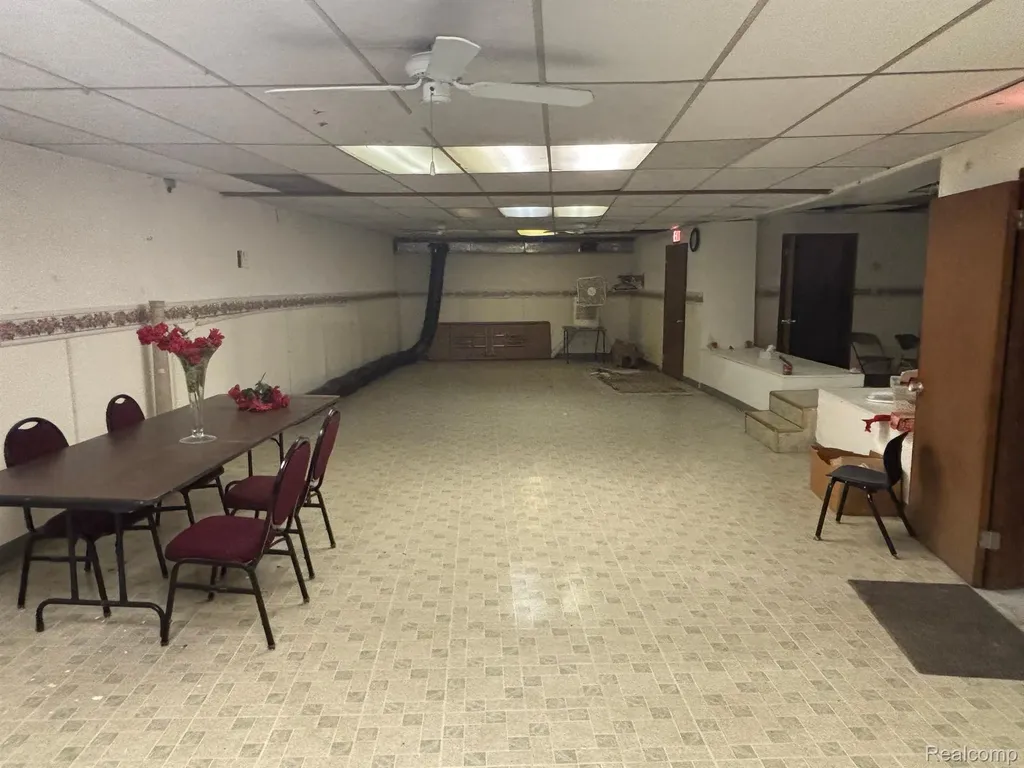 15635 Mack Avenue Detroit City MI 48224