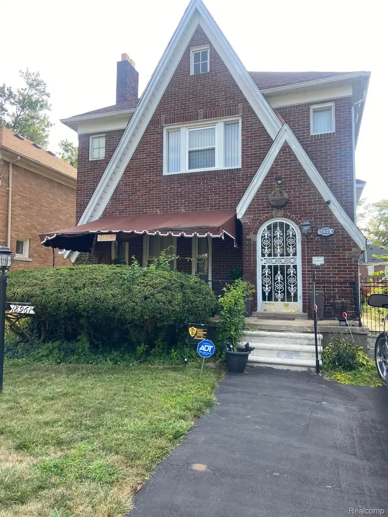 18961 Santa Barbara Drive Detroit City MI 48221