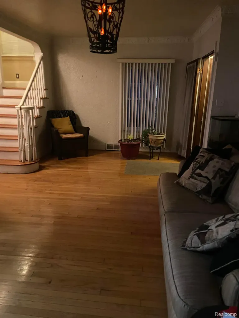 18961 Santa Barbara Drive Detroit City MI 48221