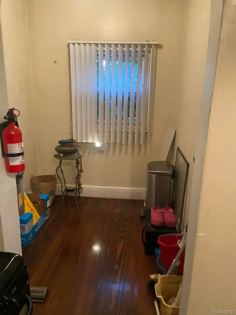 18961 Santa Barbara Drive Detroit City MI 48221