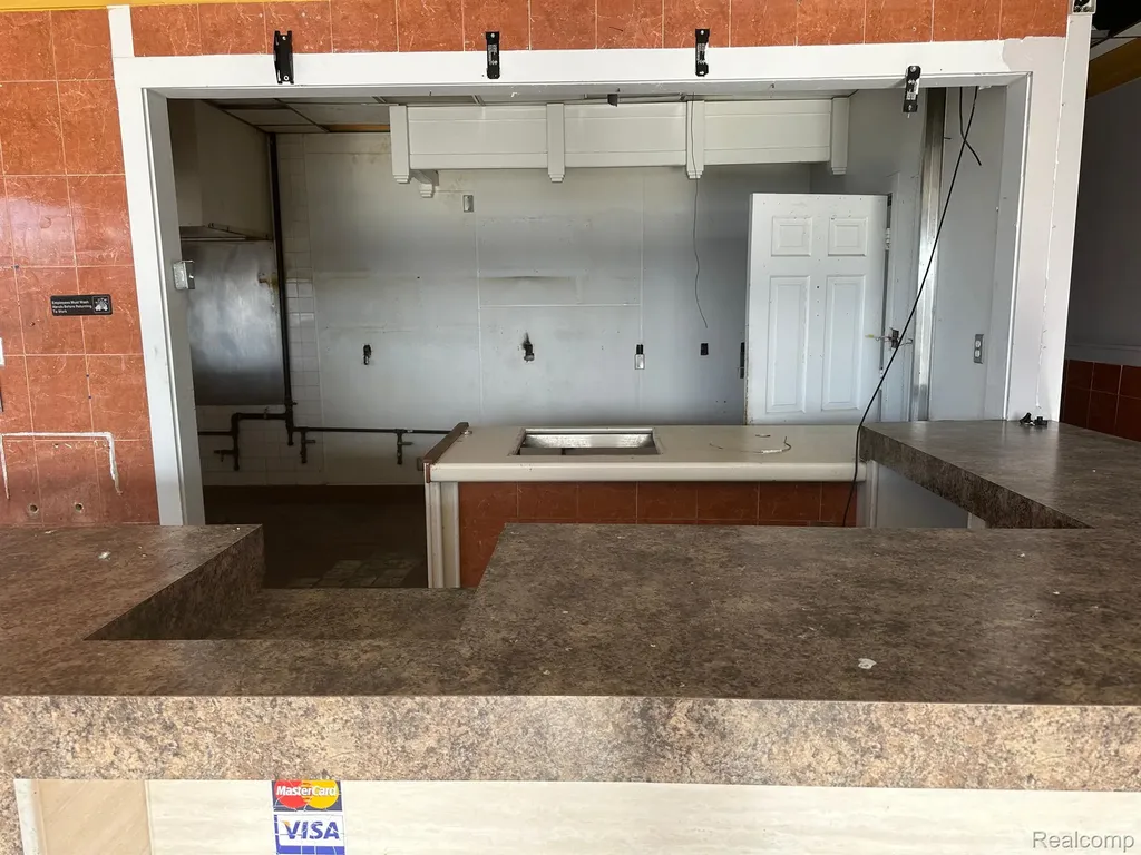 3095 S Dort Highway Burton City MI 48529