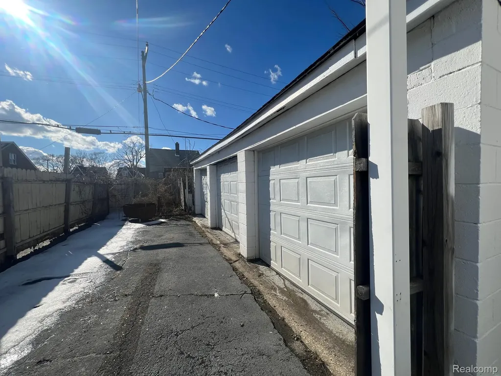 13837 Conant Street Detroit City MI 48212