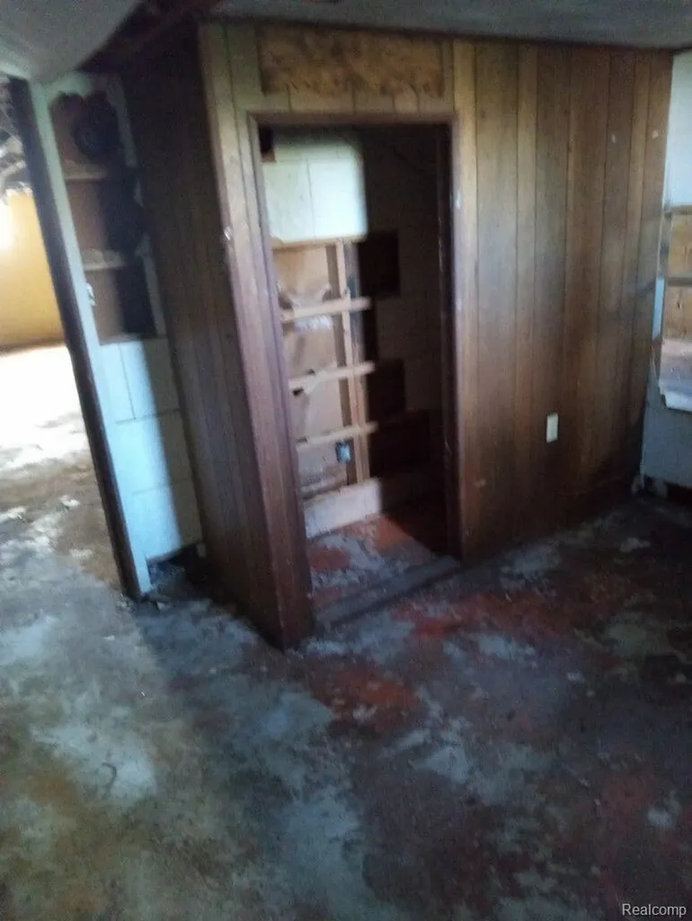 12326 Garnet Street Detroit City MI 48205