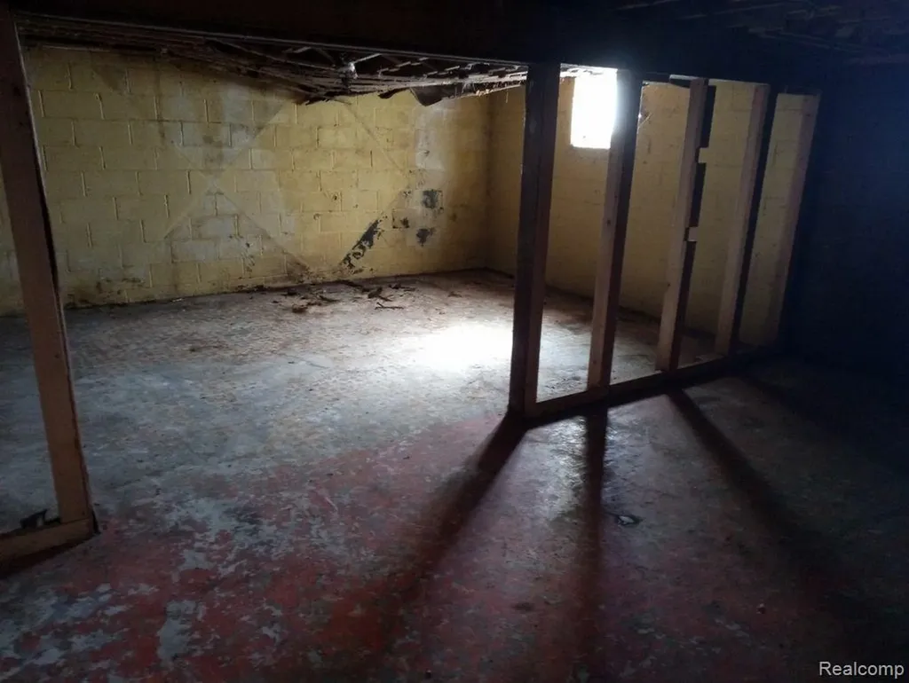 12326 Garnet Street Detroit City MI 48205