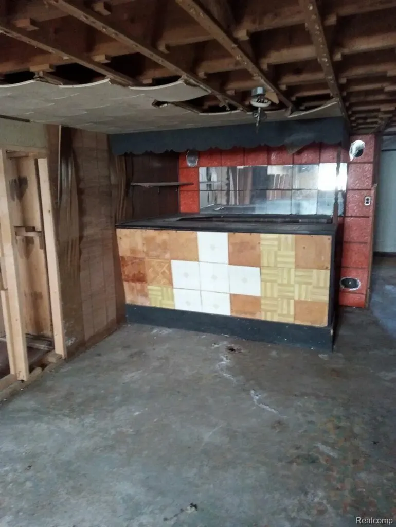 12326 Garnet Street Detroit City MI 48205