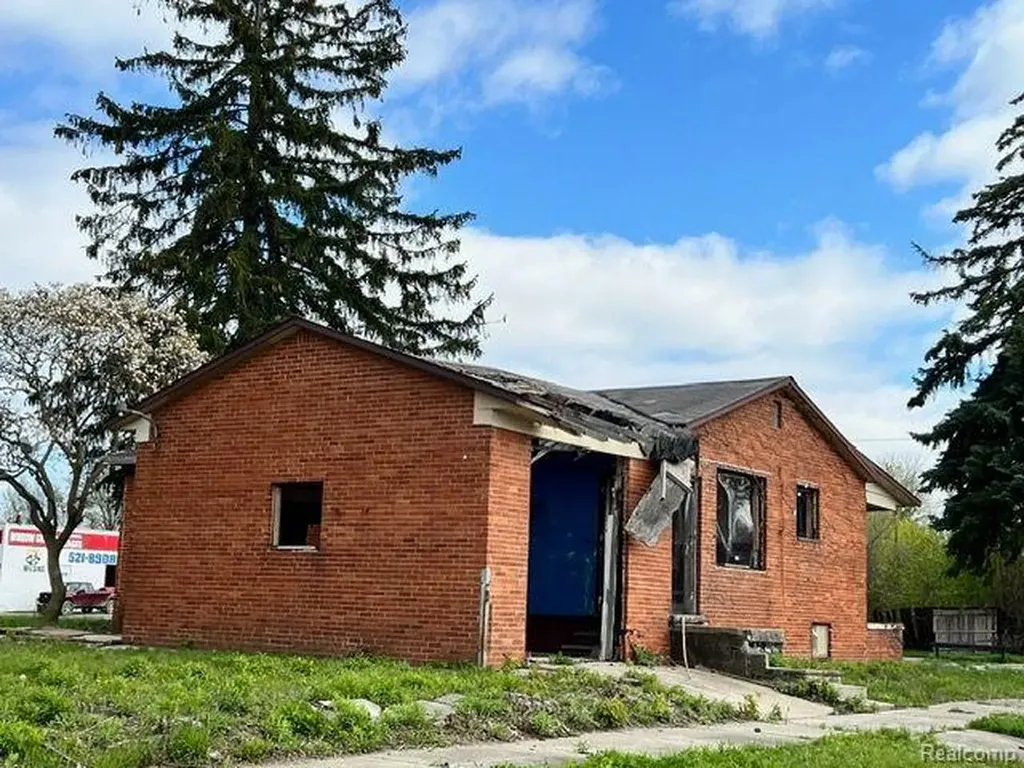 12326 Garnet Street Detroit City MI 48205