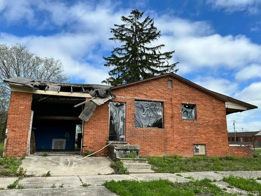 12326 Garnet Street Detroit City MI 48205