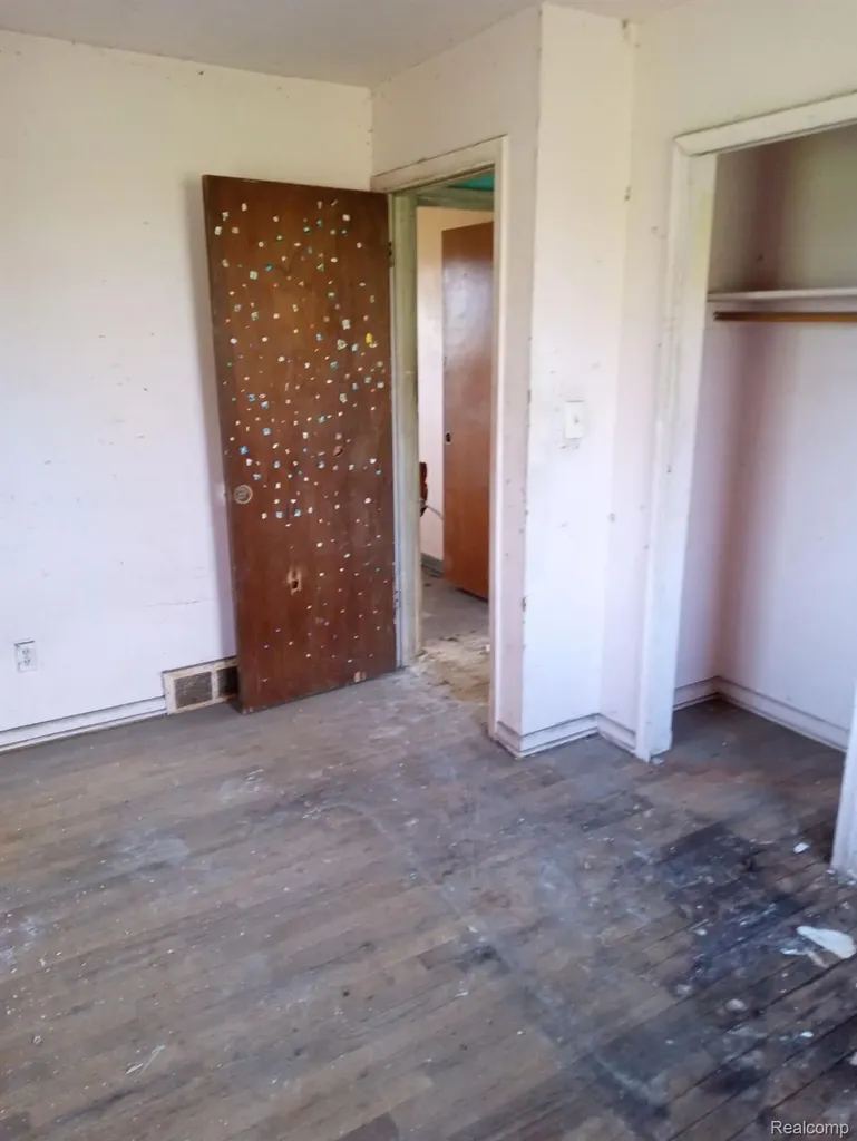12326 Garnet Street Detroit City MI 48205