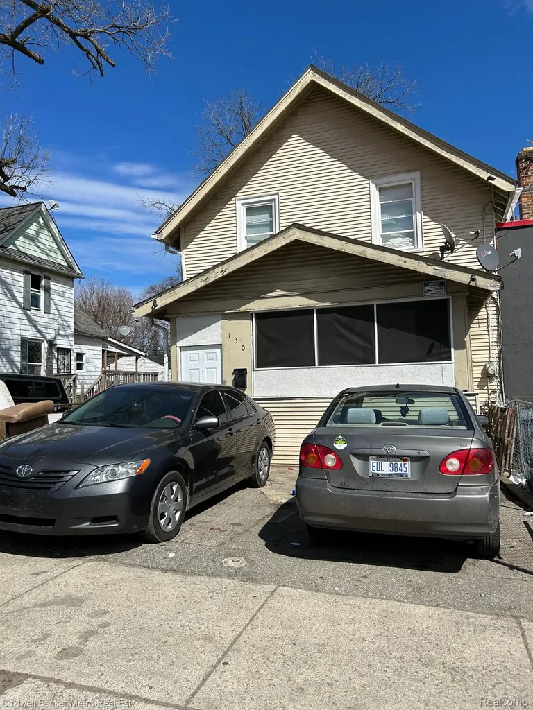 130 Baldwin Avenue Pontiac City MI 48342