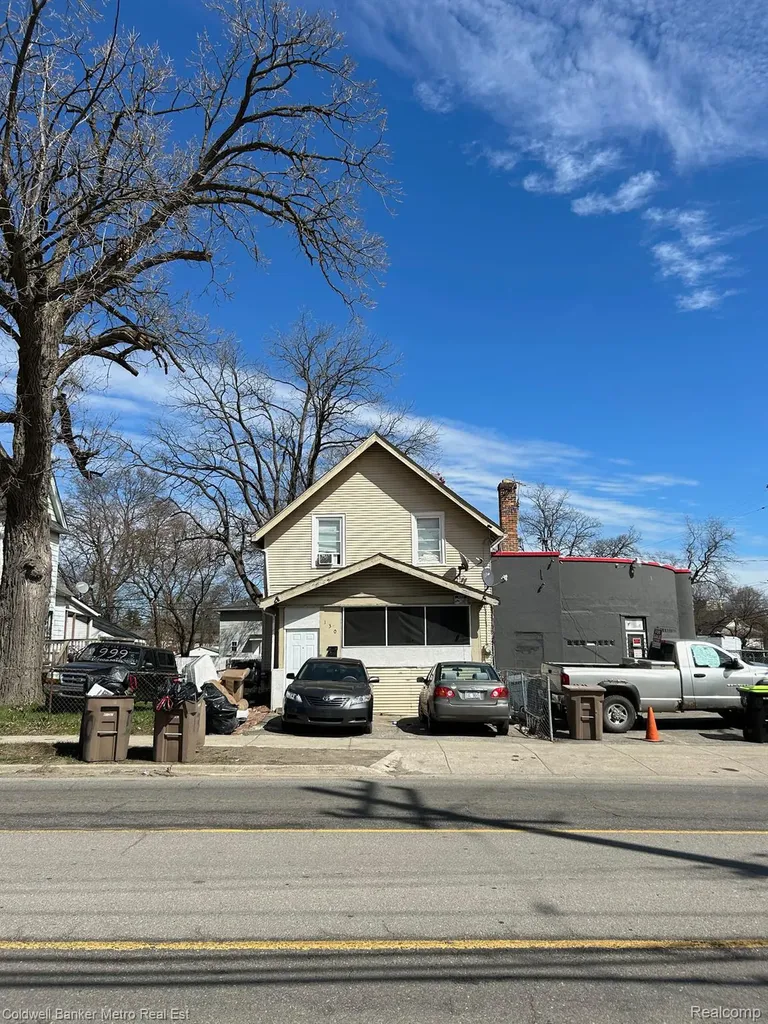 130 Baldwin Avenue Pontiac City MI 48342