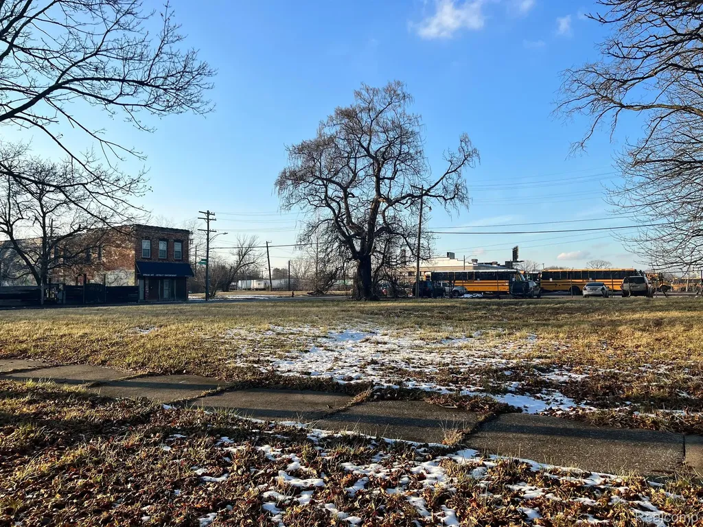 1790 Putnam Street Detroit City MI 48208