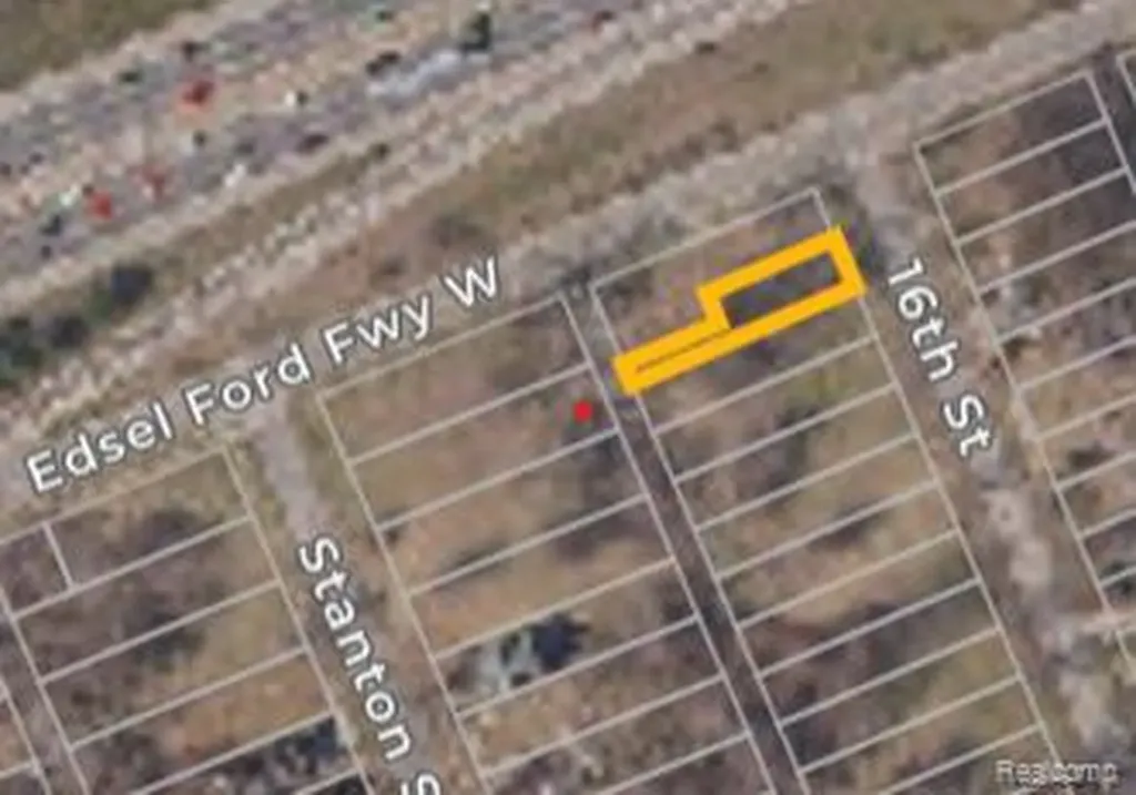 2417 W Edsel Ford Freeway Detroit City MI 48208