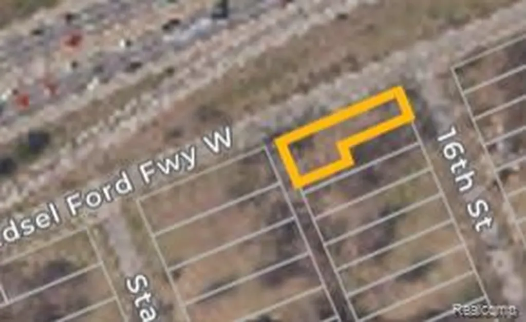 2417 W Edsel Ford Freeway Detroit City MI 48208