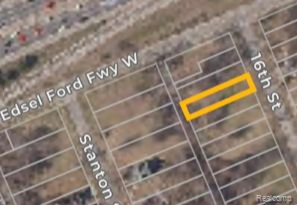 2417 W Edsel Ford Freeway Detroit City MI 48208