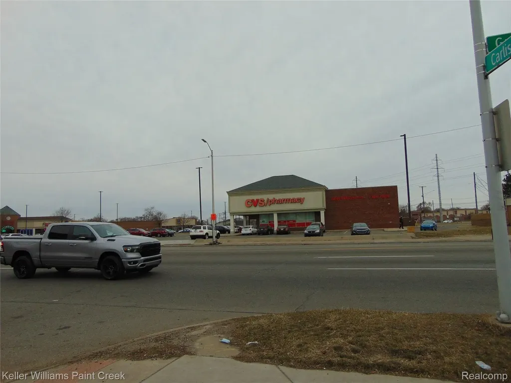 15390 Gratiot Avenue Detroit City MI 48205