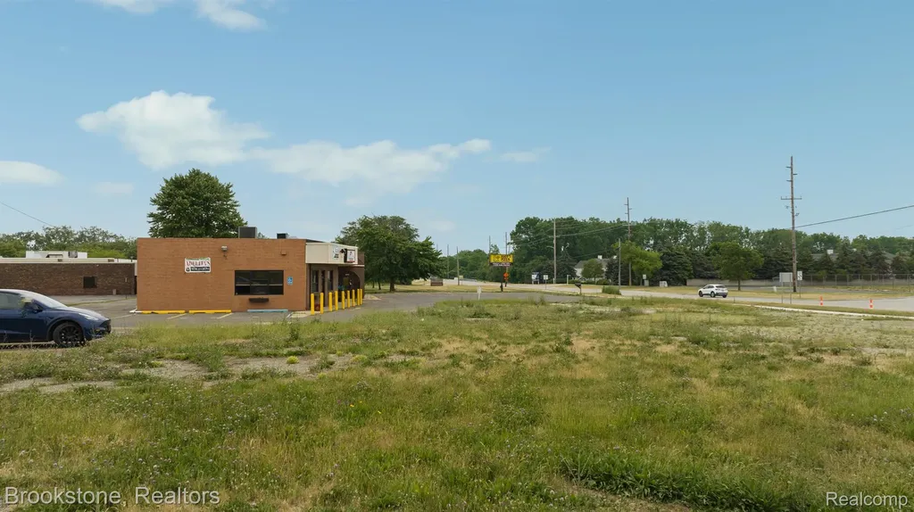 24995 Allen Road Woodhaven City MI 48183