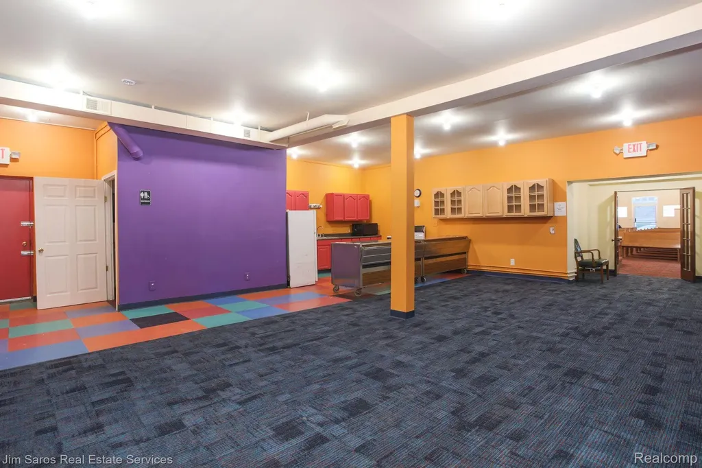 14105 Kercheval Street Detroit City MI 48215