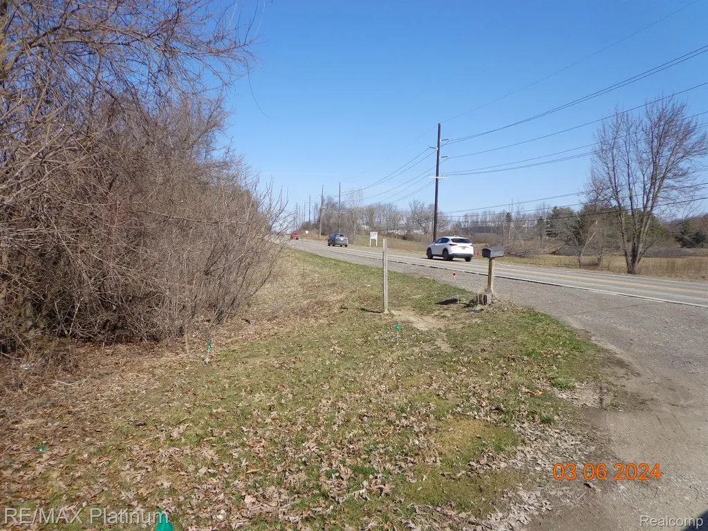 1285 N Old Us 23 Hartland Township MI 48843
