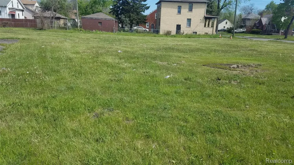 7111 E 7 Mile East Road Detroit City MI 48234
