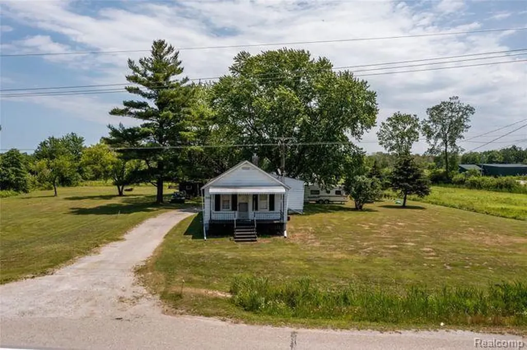2396 Wadhams Road Kimball Township MI 48074