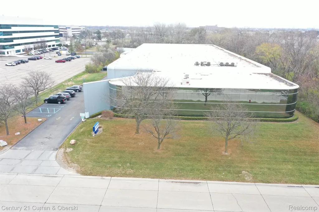 1410 Allen Drive Troy City MI 48083