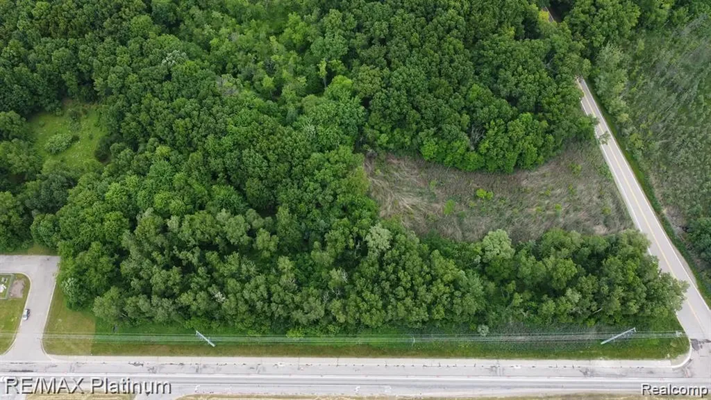 12071 Highland Road Hartland Township MI 48353