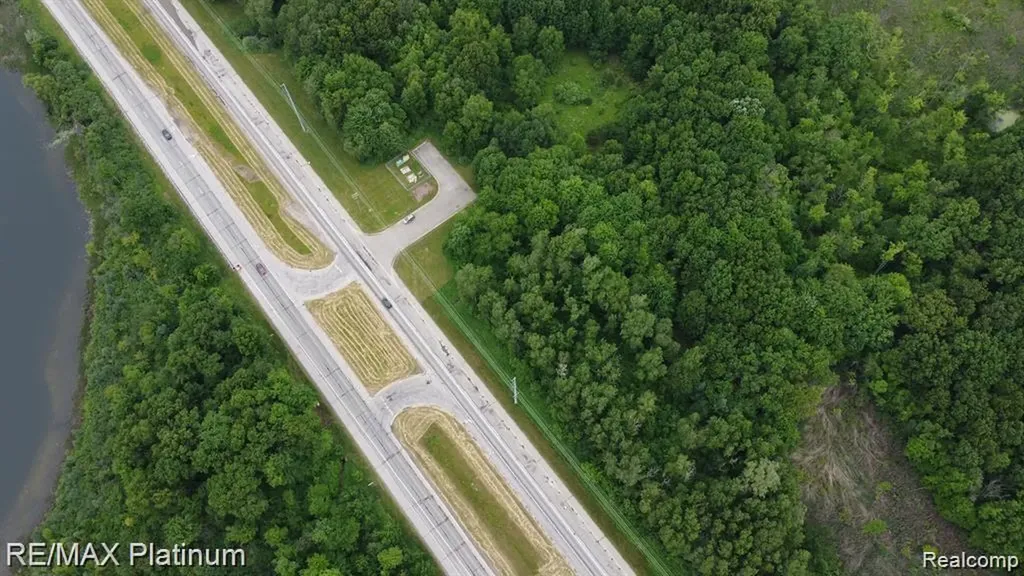 12071 Highland Road Hartland Township MI 48353
