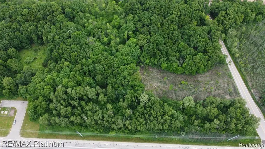 12071 Highland Road Hartland Township MI 48353