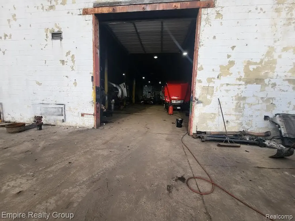15800 Tireman Street Detroit City MI 48228