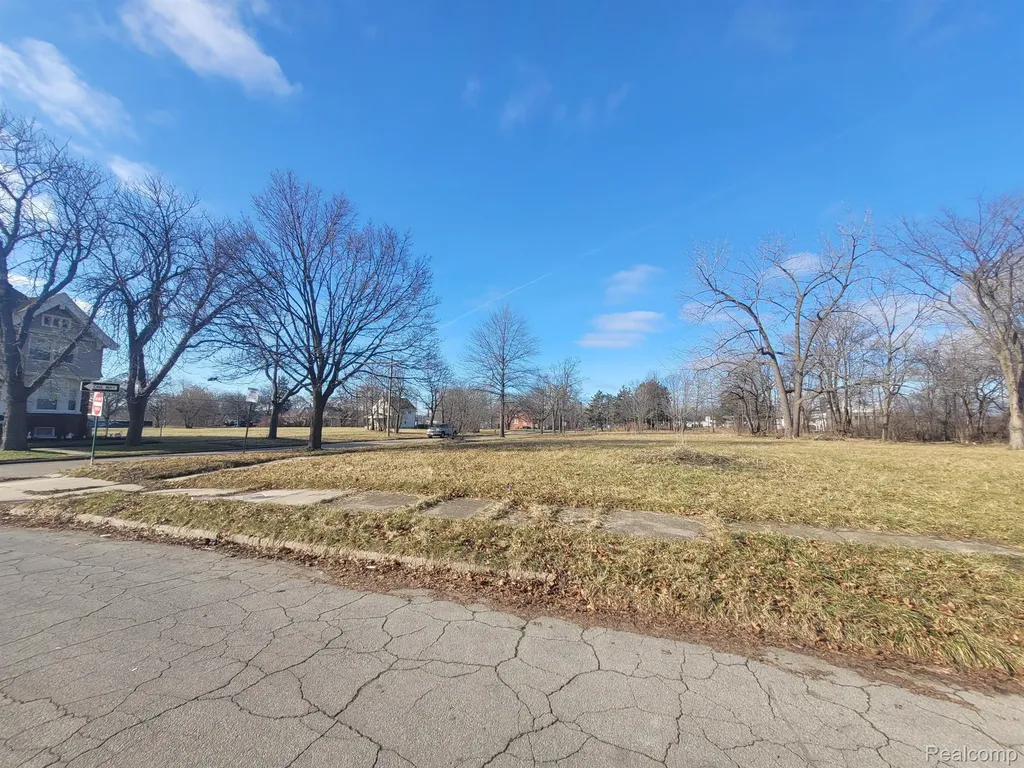 1944 Putnam Street Detroit City MI 48208
