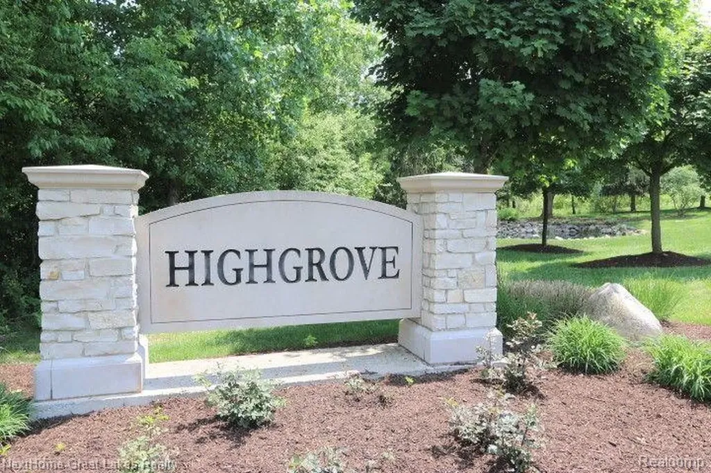 13 Grovemont Court Grand Blanc City MI 48439