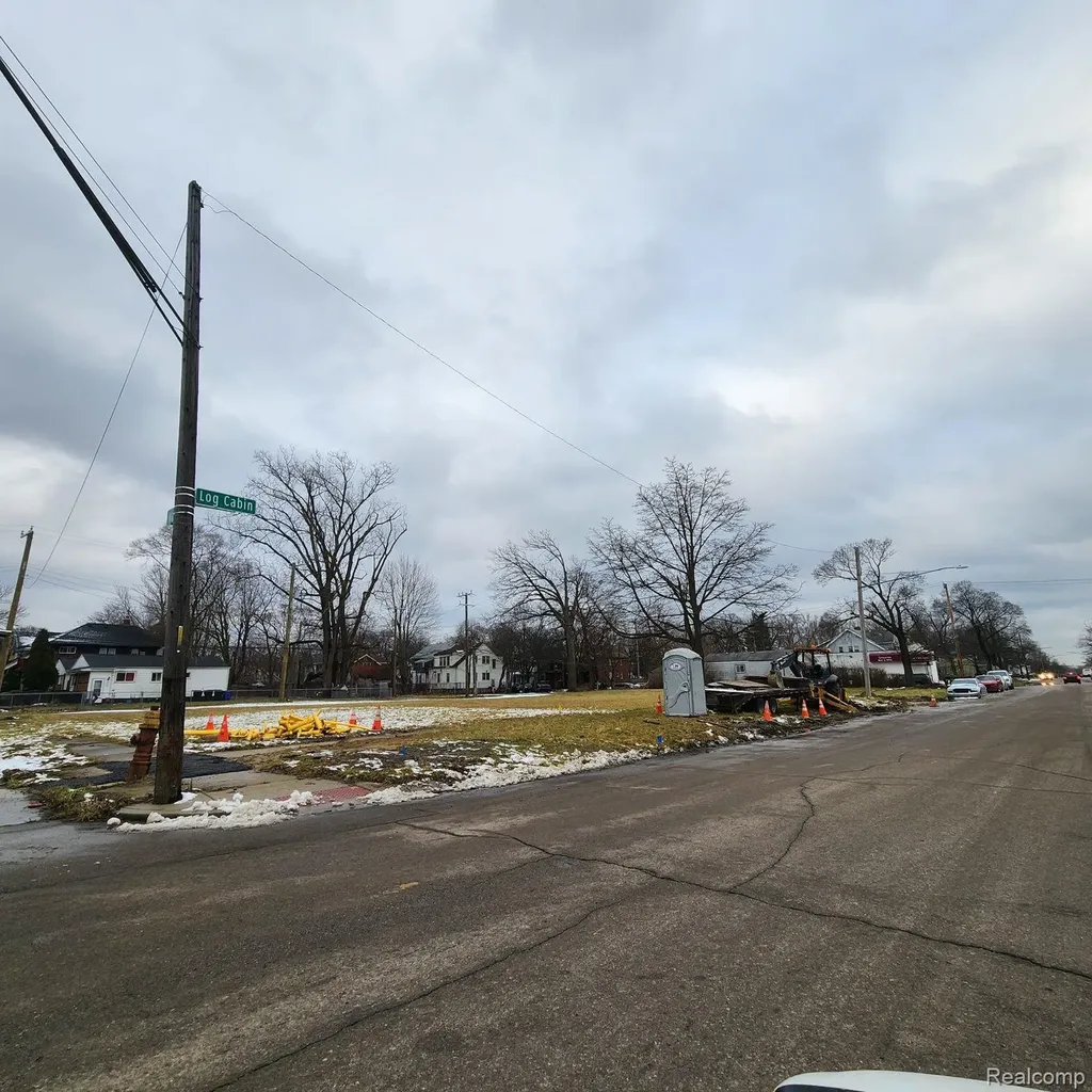 16814 Log Cabin Street Highland Park City MI 48203