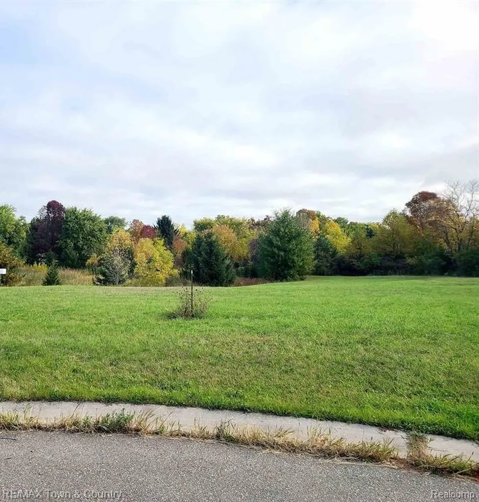 2444 Shadegrove Drive Flushing City MI 48433