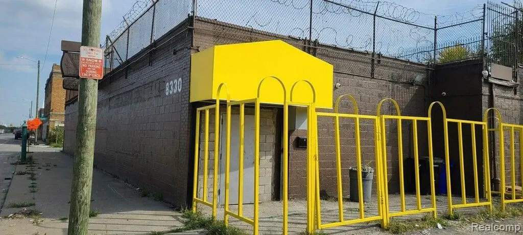 8330 Harper Avenue Detroit City MI 48213
