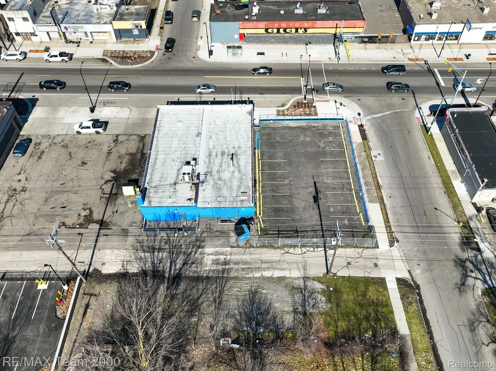 16921 W Warren Avenue Detroit City MI 48228