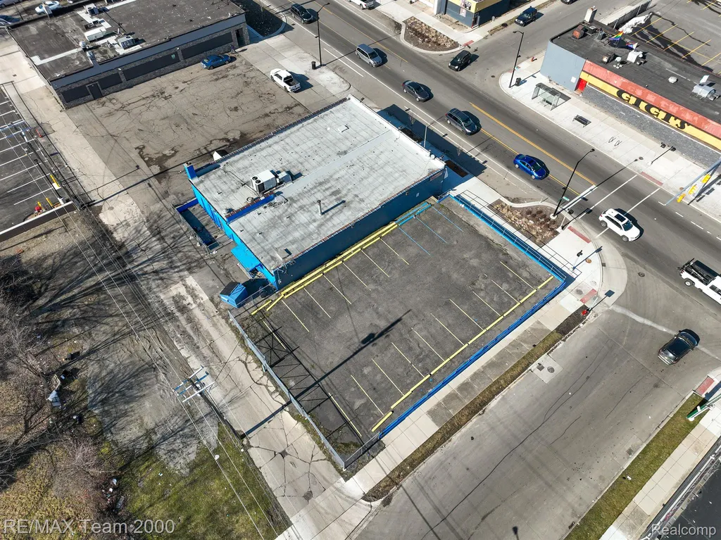16921 W Warren Avenue Detroit City MI 48228