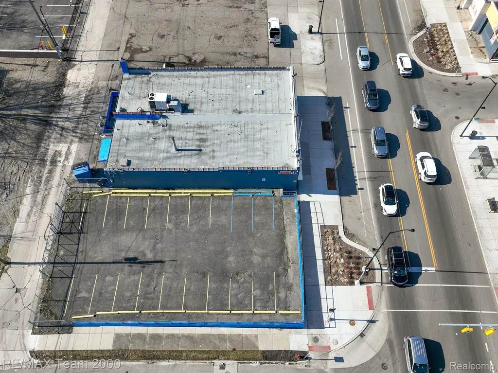16921 W Warren Avenue Detroit City MI 48228