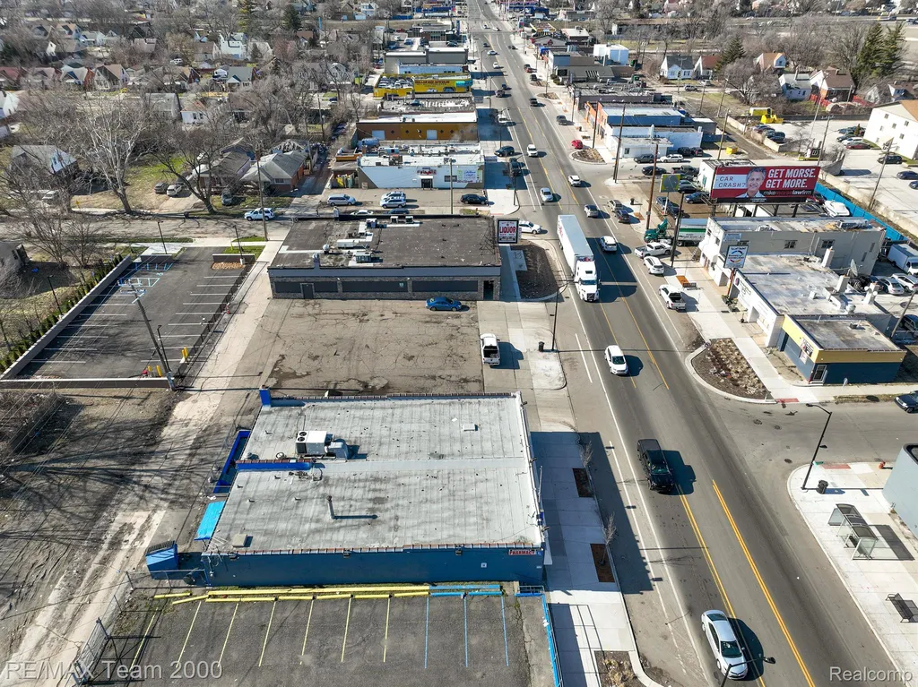 16921 W Warren Avenue Detroit City MI 48228