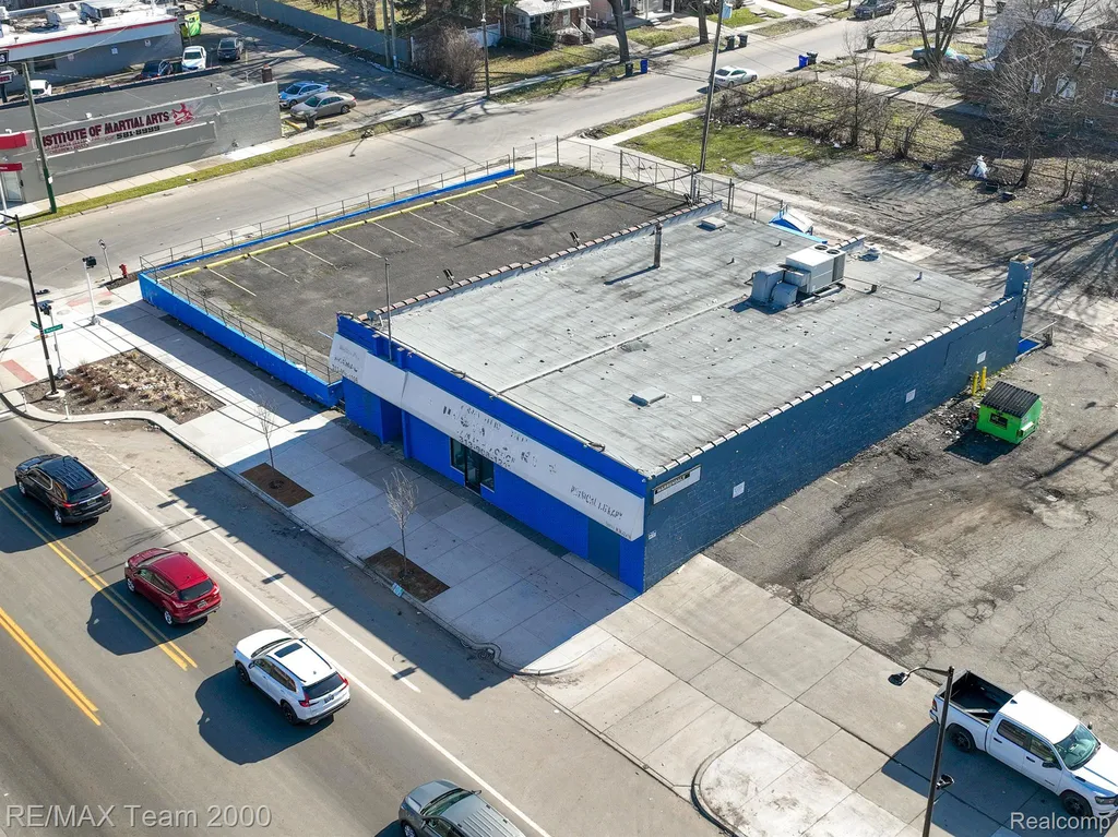 16921 W Warren Avenue Detroit City MI 48228