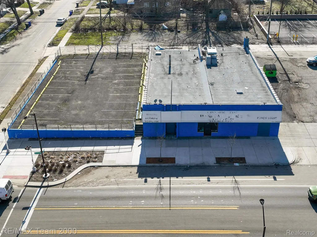 16921 W Warren Avenue Detroit City MI 48228