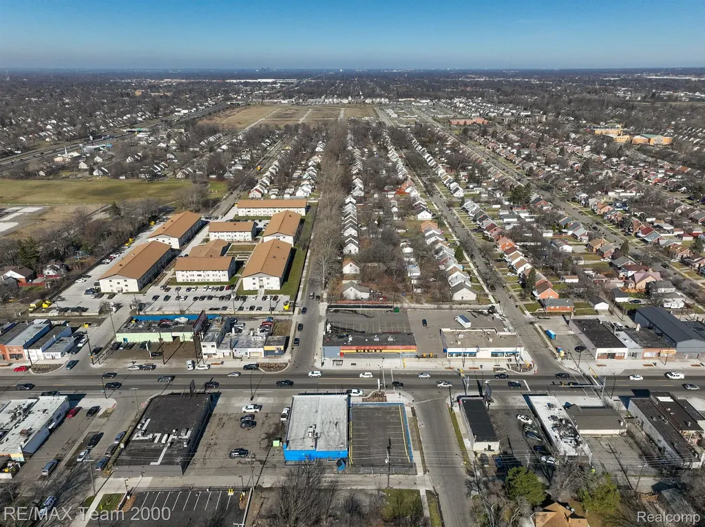 16921 W Warren Avenue Detroit City MI 48228