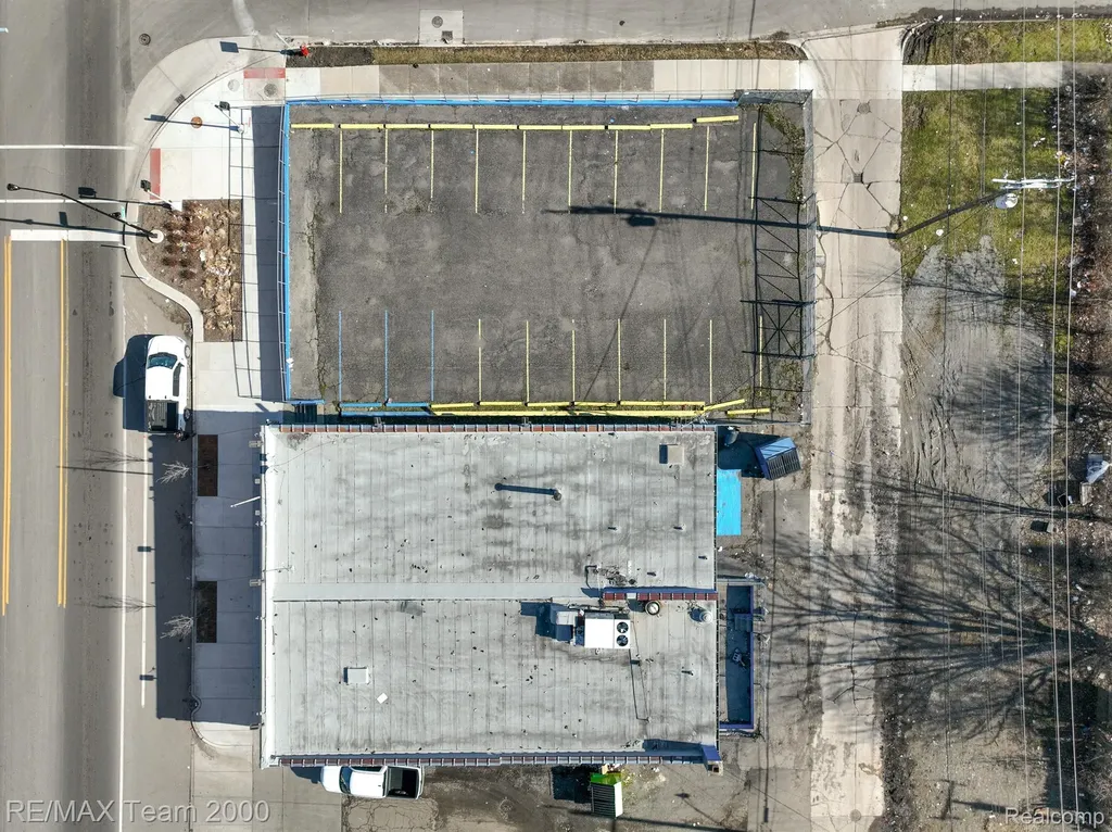 16921 W Warren Avenue Detroit City MI 48228